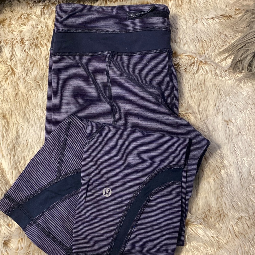 Lulu lemon purple yoga pants